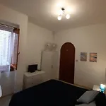 Taormina Giardini-naxos 公寓 *