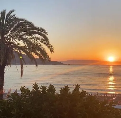 アパート Taormina Giardini-naxos ジャルディーニ・ナクソス