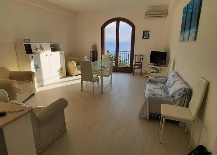 Taormina Giardini-naxos アパート ジャルディーニ・ナクソス